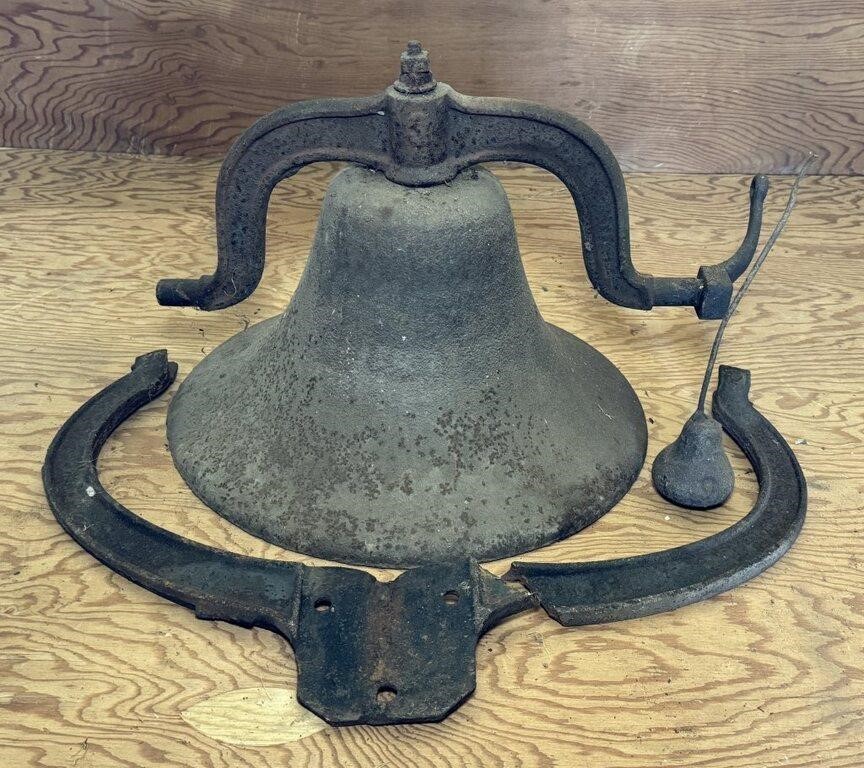 American Foundry 18” School Bell, bracket needs