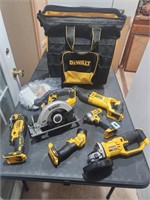 Unused DeWalt 6 piece 20v cordless tools in
