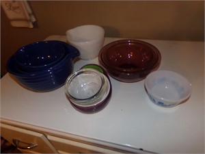 Pyrex & other bowls