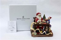 Royal Doulton 2077 / 6000 Santa HN 5468 Figurine