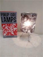Pin-up girl lamp
