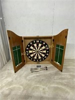 THE KING OF ARMS WOODEN DART BOARD