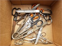 Assorted Scissors 1 Lot