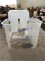 CLEAR TOTE W/ LID--VNTAGE KITCHEN UTENSILS, WOOD