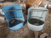 *2 Horse Feeders