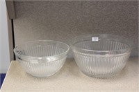Lot of 2 Clear Bowls