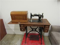 ANTIQUE NEW WILLIAMS TREADLE SEWING MACHINE