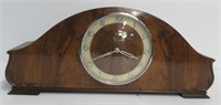 Vintage Wood Mantle Clock Zeniro Wenzie. Measures