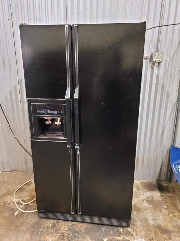 Whirlpool Black Side by Side Refrigerator