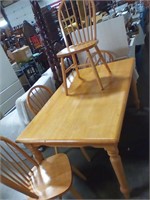 Oak table with 4 chairs