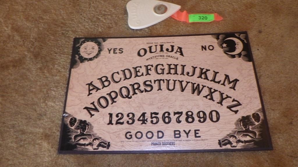 VINTAGE OUIJA BOARD GAME (NO BOX)