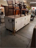 Large workbench cabinet on wheels