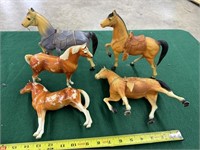 Lot of 5 plastic Horses