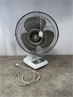 Tatung rotating fan, plugged in and works