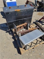 Chain Hangers/ Hydraulic Tank