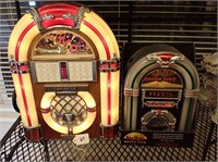 Vintage Style Lighted Juke Box AM/FM Radio