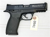 LIKE NEW Smith & Wesson M&P22 22LR pistol,