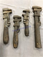 WOOD HANDLE PIPE WRENCHES