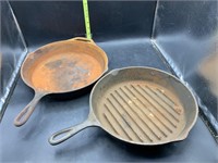 2 cast iron skillets - 2 lodge - 11 1/2in & 12in