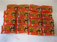 16 Reese's Big Cups