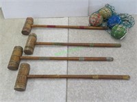 Croquet Set - 4 Balls & 4 Mallets - Wood