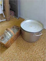 Canner with mason jars