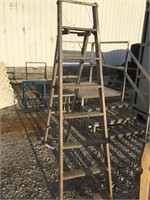 6' Wooden Ladder