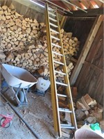28' fiberglass extension ladder