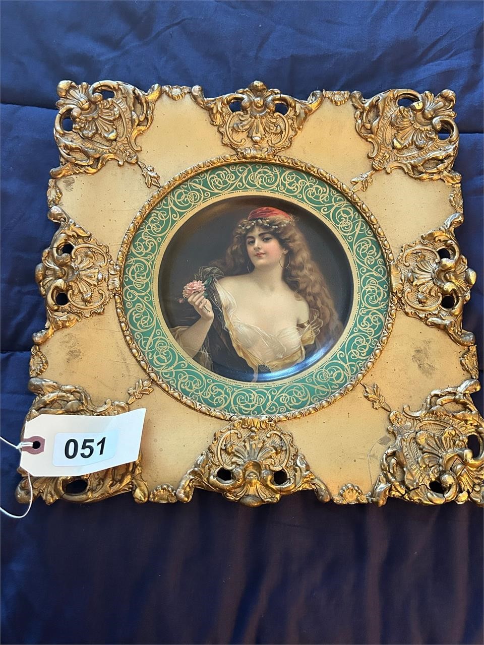 Vienna Art Plate Ornate Gold Frame