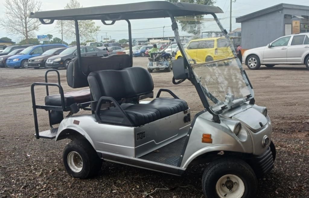 2023 Eveloution golf cart RUNS/MOVES battery