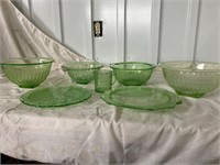 Green Depression Mixing Bowl/ 1 Cup Measure/2 Cake