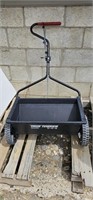 True Temper DS2000 Fertilizer Spreader