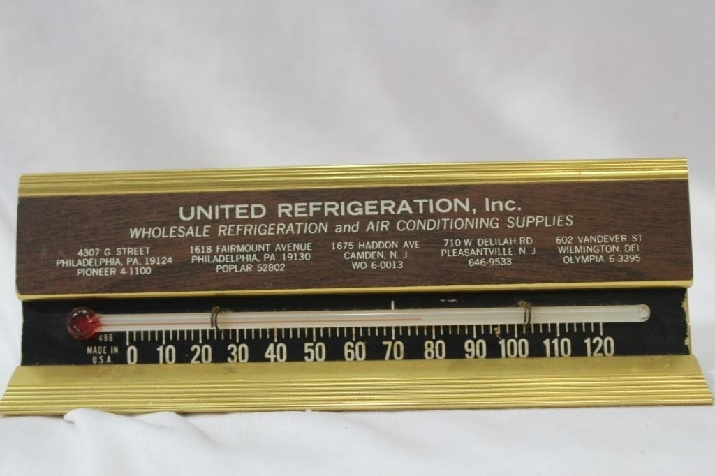 A United Refrigeration Inc. Thermometer