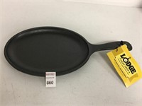 LODGE CAST IRON OVAL SERVING GRIDDLE