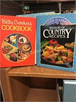 BOX OF COOKBOOKS