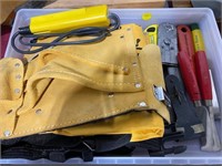 LOT- TOOL POUCH, SCRAPERS AND KNIVES