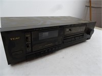 Teac R-445 Tape Deck - Powers On - Otherwise