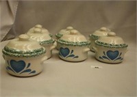 Small soup pots with lids (7)
