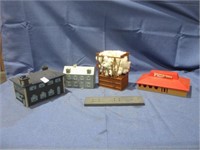 Train set buildings