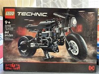 LEGO 42155 Technic The Batman Batcycle

New,