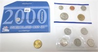 2000-P Uncirculated P coin set w/extra dollar