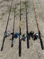 LOT OF 5 FISHING ROD AND REELS