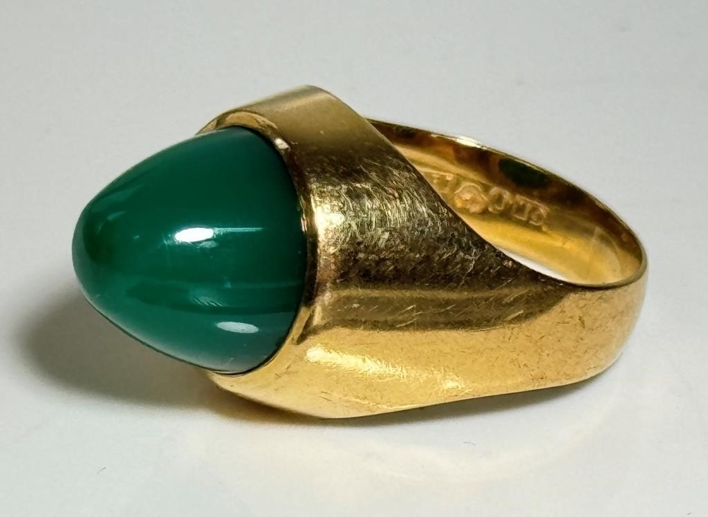 UNIQUE 18K YELLOW GOLD RING W GREEN ONYX