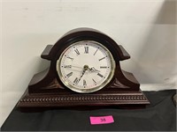 Battery Operated Mantle Clock