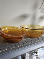 3 amber bowls