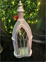 CATHEDRAL SHAPED LANTERN DÉCOR