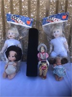 Lot of two 10“ Craft Dolls, two Vintage Dolls,