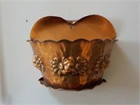 Copper wall basket signed Bregariand 7x5x4