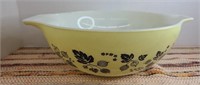 Pyrex 444 Yellow gooseberry