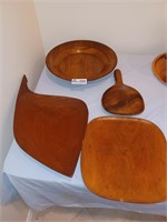 Set of 4 wooden serving tray/bowls